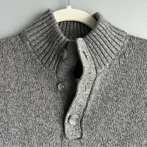Izod Gray Sweater - Picture 2 of 5